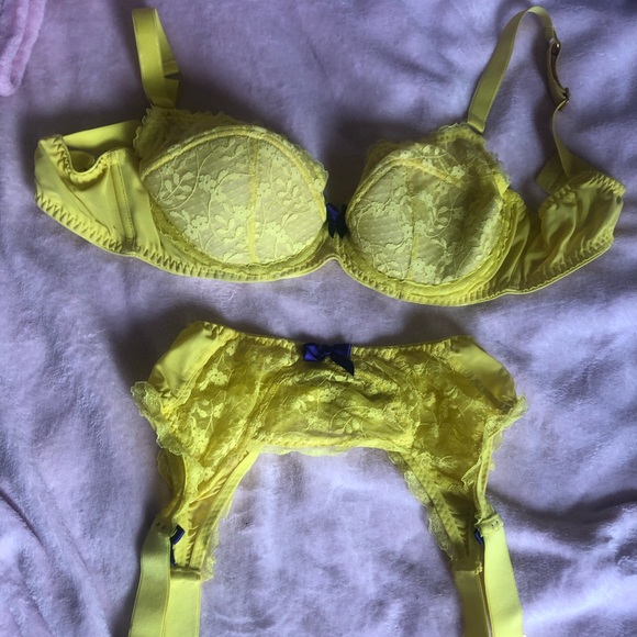 Agent Provocateur *RARE* Yellow Rizzo Set - Picture 2 of 5